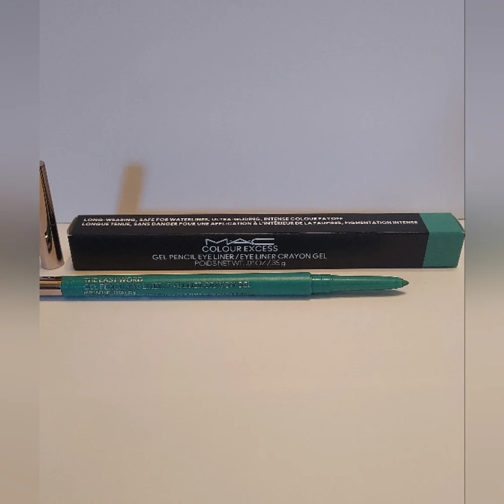 MAC Colour Excess Gel Pencil Eyeliner *THE LAST WORD* / .01 oz / New in box